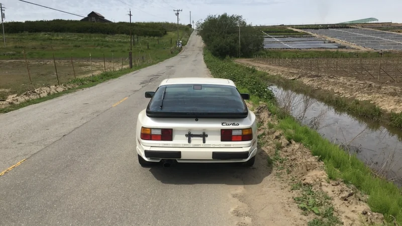 1986 Porsche 944 5