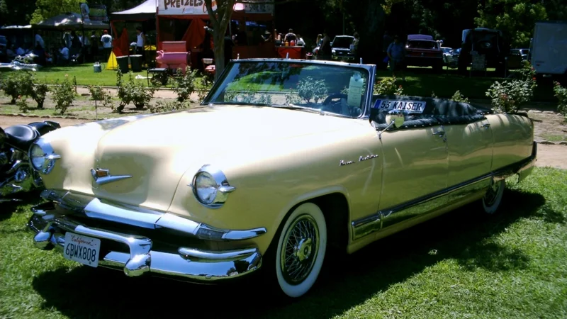 1953 Kaiser Dragon 4