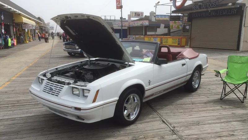 1984 Ford Mustang 2