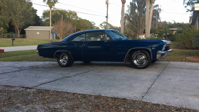 1965 Chevrolet Impala SS  15