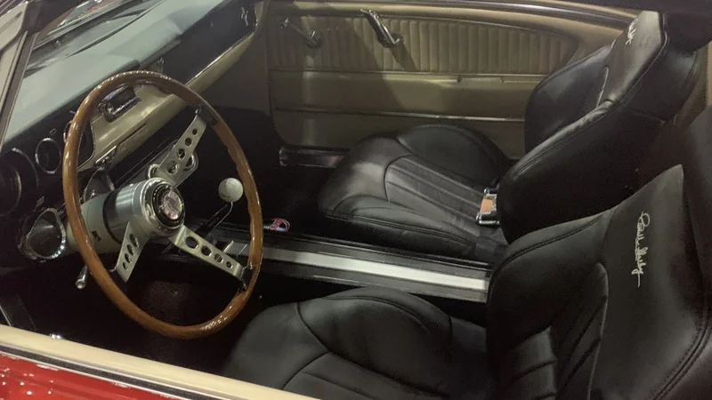 1965 Ford Mustang 4