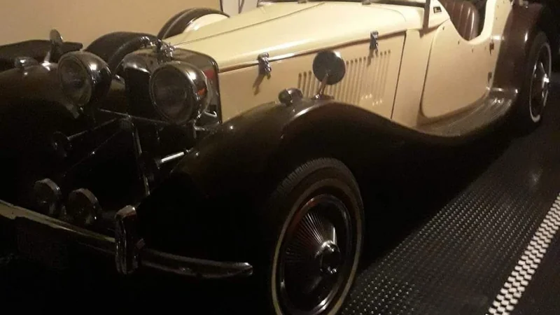 1939 Jaguar SS100 duke 15