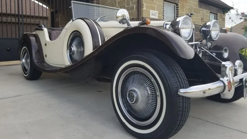 1939 Jaguar SS100 duke 11