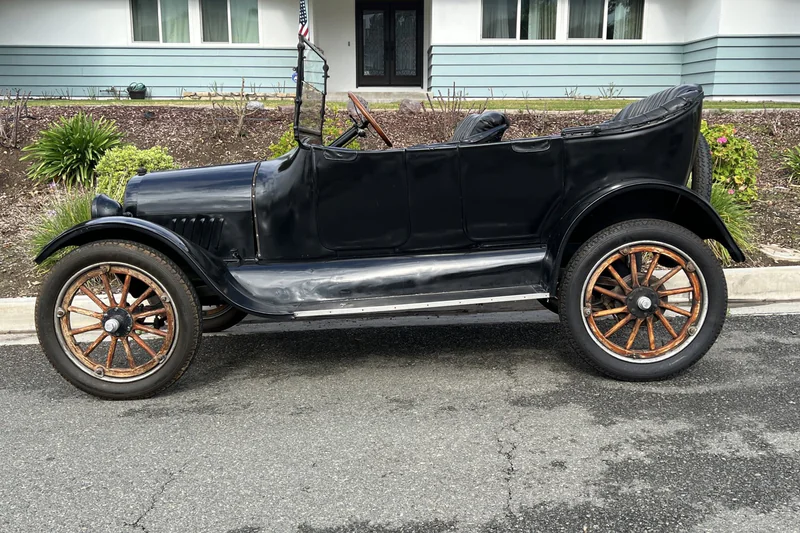 1921 Chevrolet Series 490 4 door 2