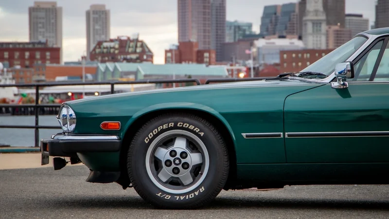 1984 Jaguar XJS 16
