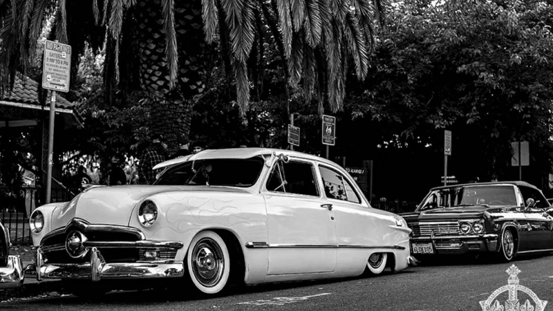 1949 Ford Custom Deluxe 2