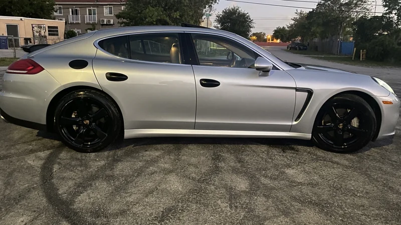 2014 Porsche Panamera 6