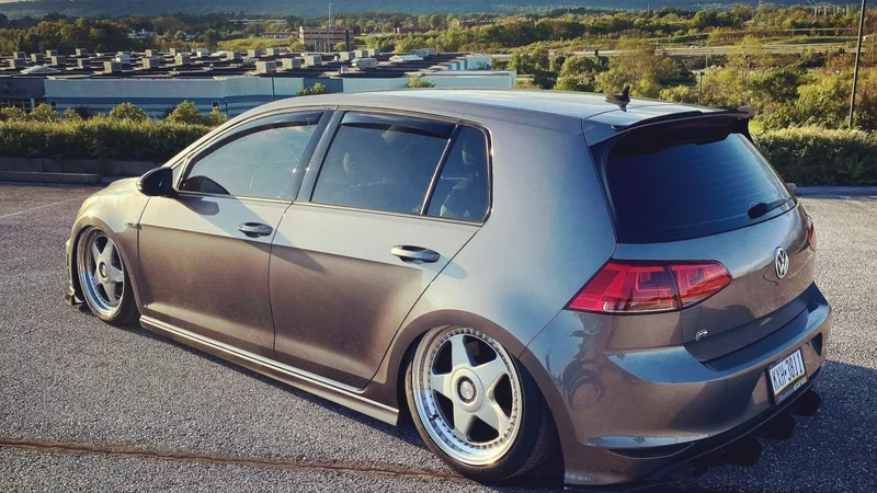 2016 Volkswagen Golf R