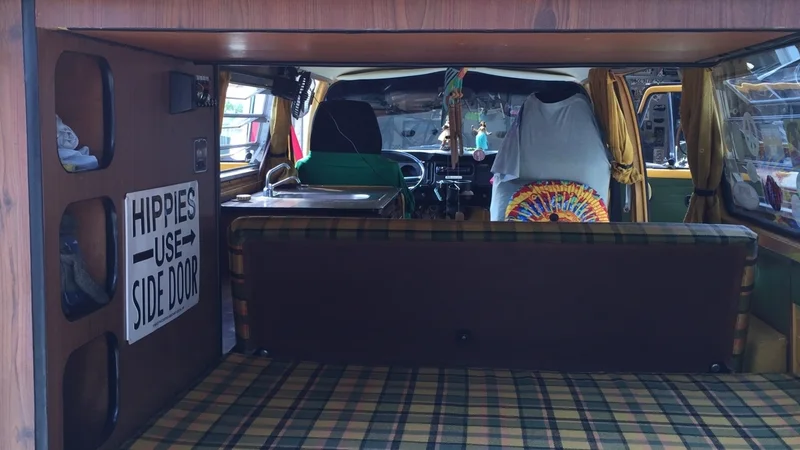 1976 Volkswagen Bus westfalia 2