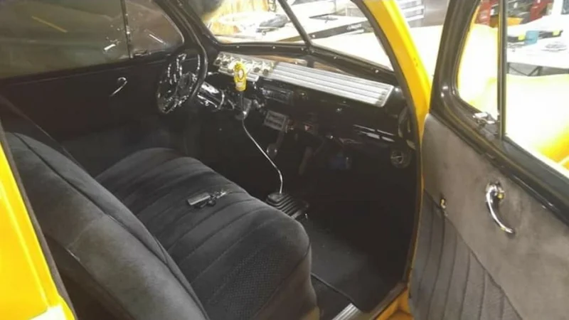 1941 Ford Deluxe  2
