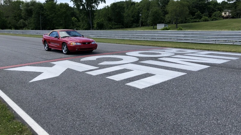 1994 Ford Mustang 8
