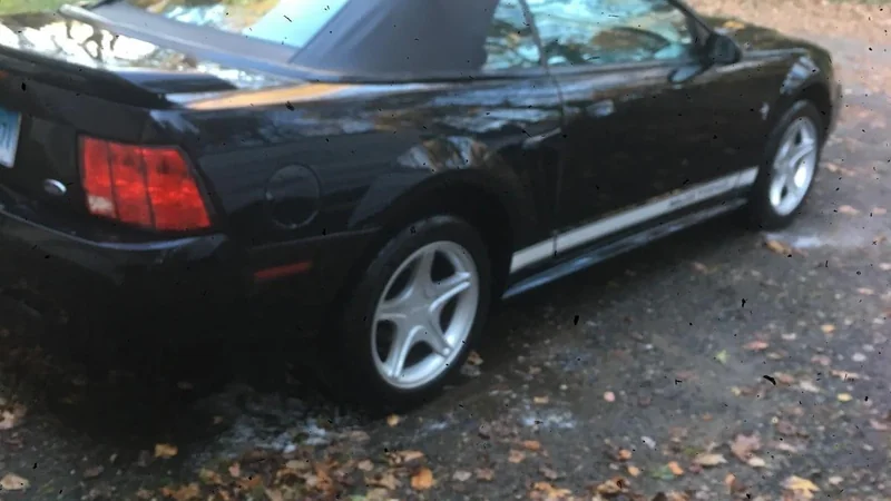 2002 Ford Mustang 2