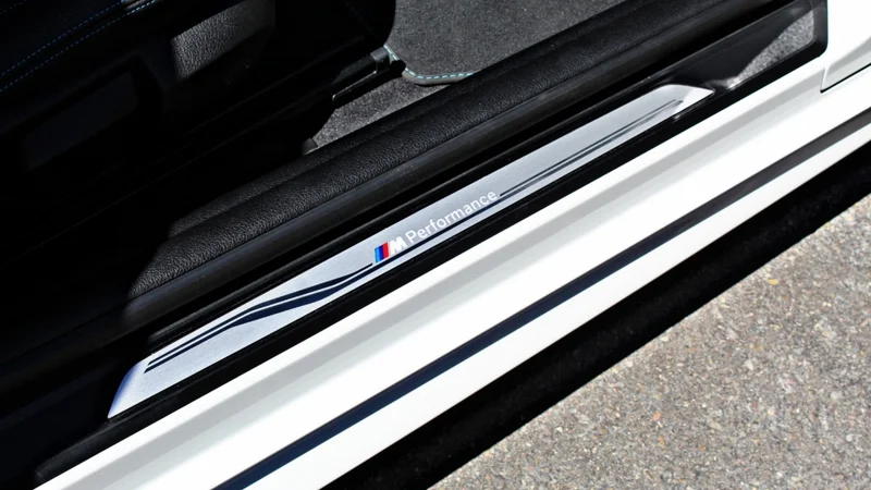 2017 BMW M2 PERFORMANCE 8