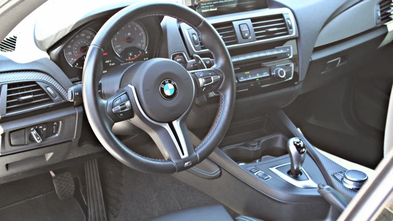 2017 BMW M2 PERFORMANCE 9