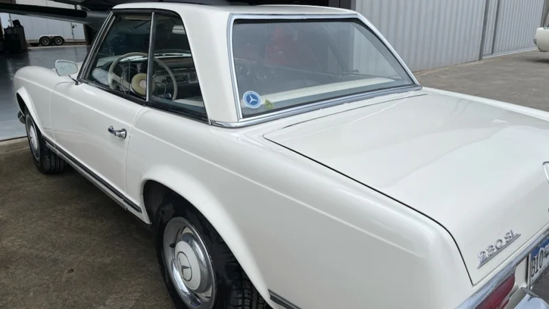 1965 Mercedes-Benz 230SL 5