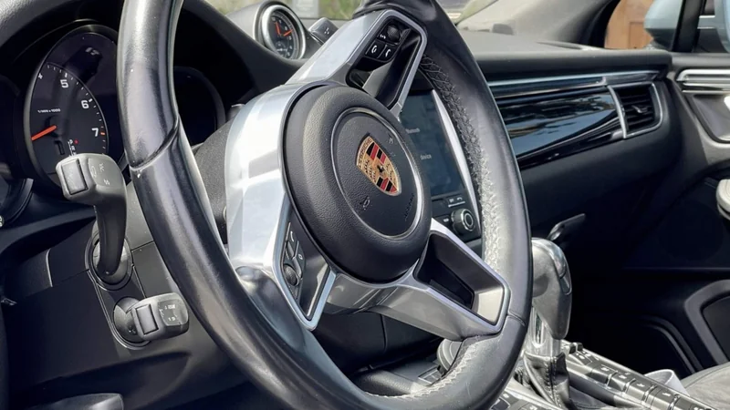 2017 Porsche Macan 8