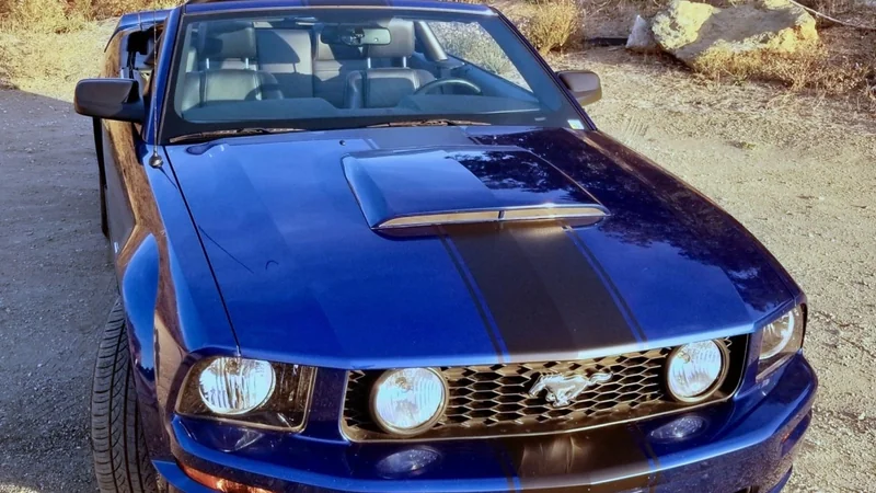 2007 Ford Mustang 2