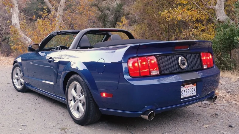 2007 Ford Mustang 4