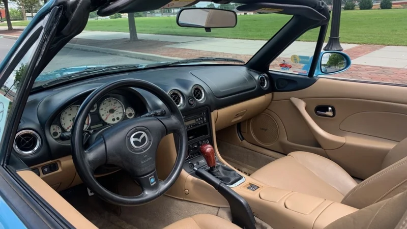 2001 Mazda MX-5 Miata