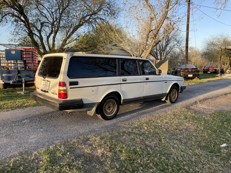 1989 Volvo 240 3