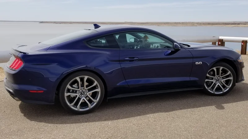 2020 Ford Mustang 7