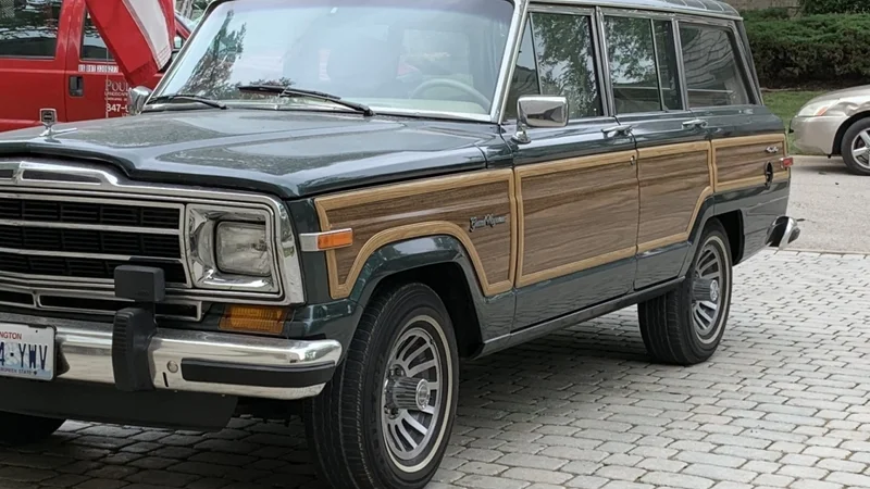 1991 Jeep Grand Wagoneer 5