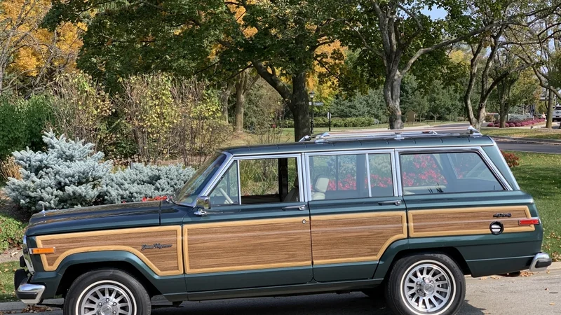 1991 Jeep Grand Wagoneer 7