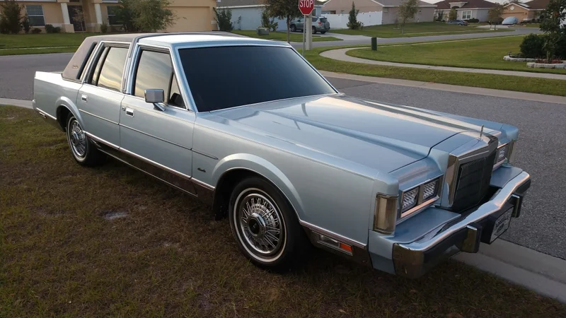 1988 Lincoln Town Car