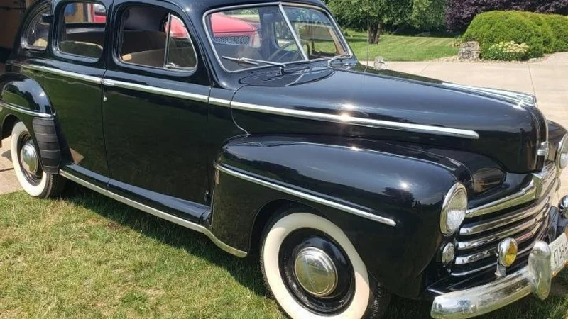 1947 Ford Deluxe 7
