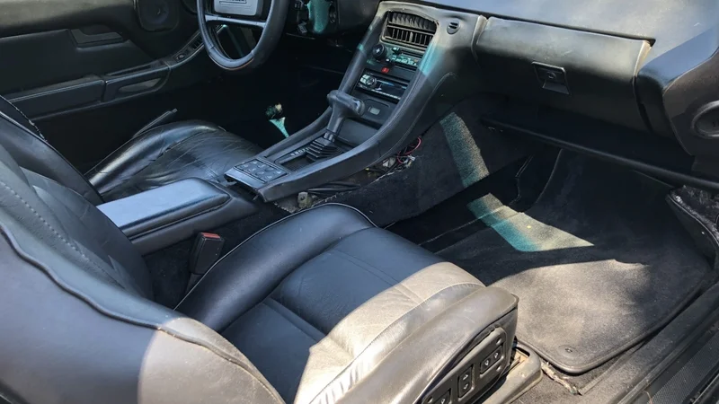 1983 Porsche 928 3
