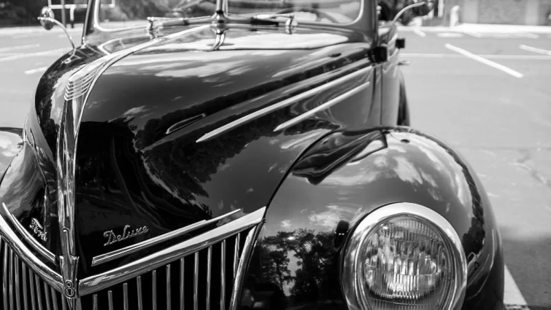 1939 Ford Deluxe 9