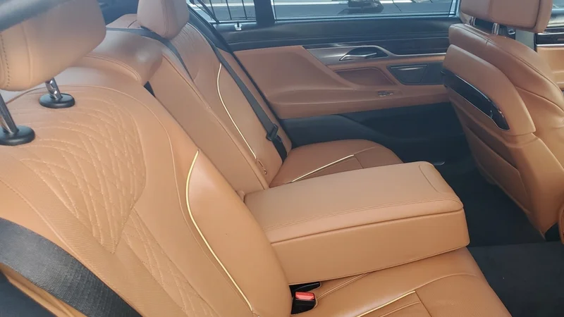2017 BMW 750i 5
