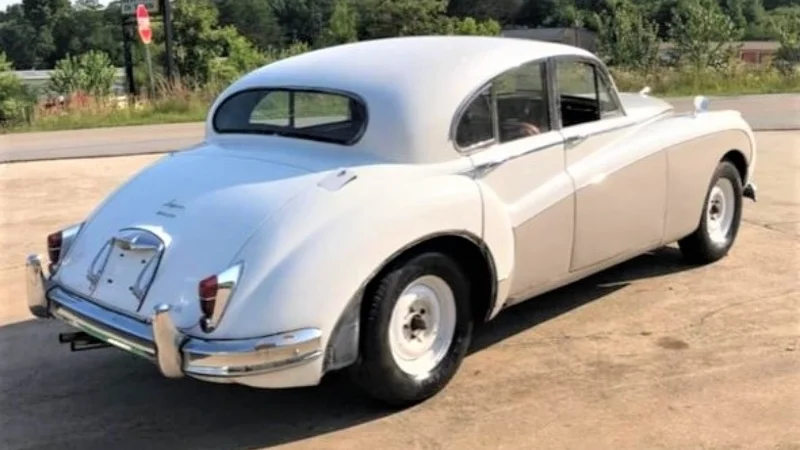1959 Jaguar MK IX 7