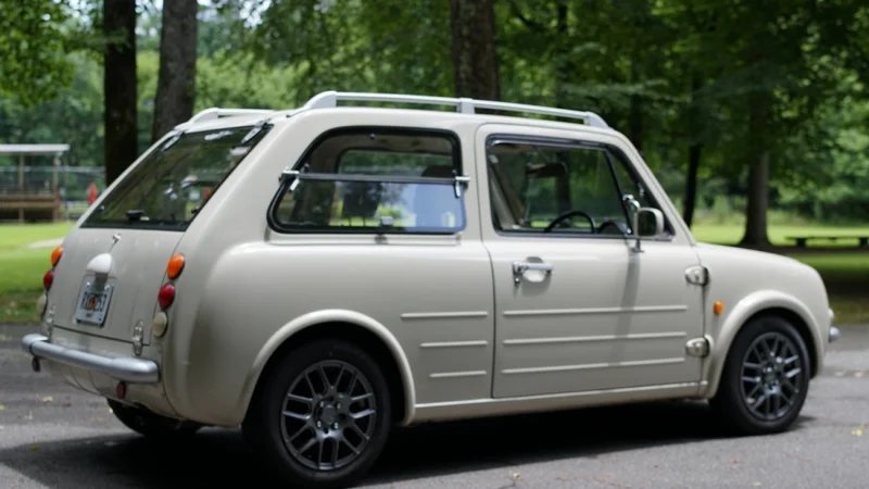 1990 Nissan Pao
