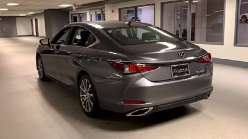 2021 Lexus ES350 3