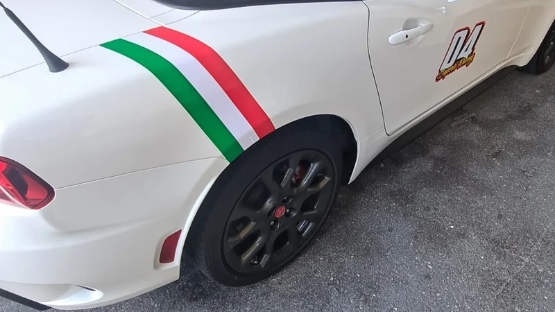 2018 Fiat 124 Spider Abarth na 5