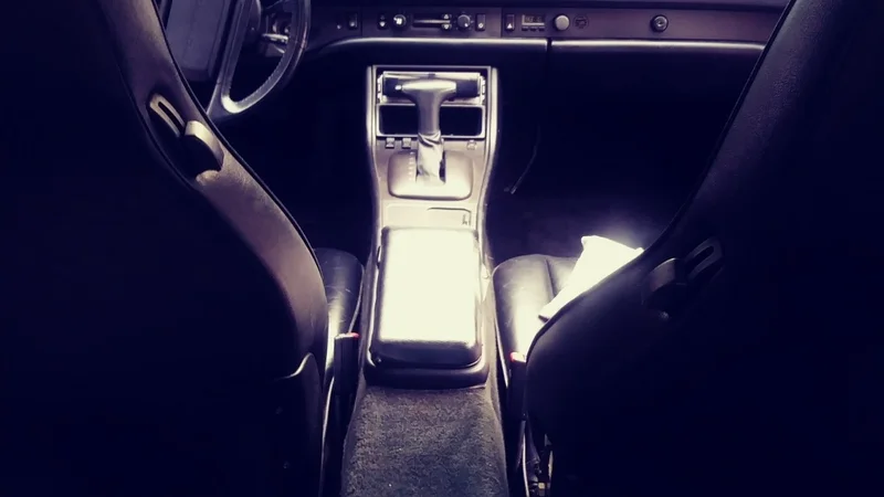 1986 Porsche 944 12