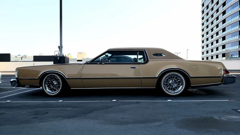 1976 Lincoln Continental Mk IV 6