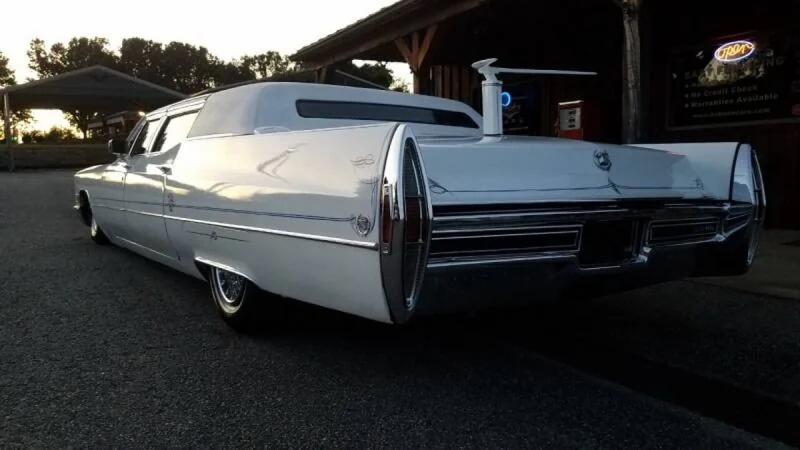 1968 Cadillac Fleetwood Series 75 7