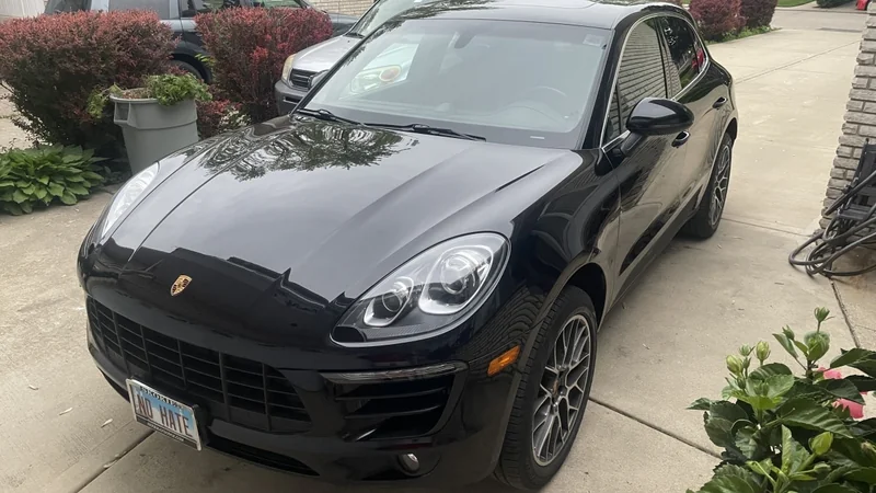 2016 Porsche Macan 2