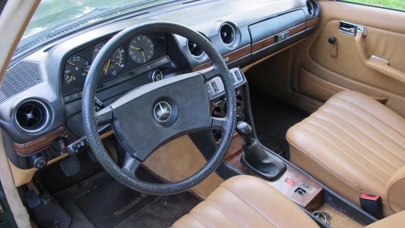 1983 Mercedes-Benz 240D