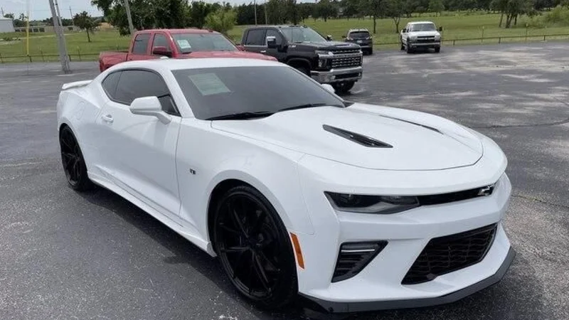 2017 Chevrolet Camaro 3
