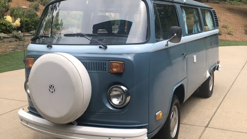 1974 Volkswagen Bus 6