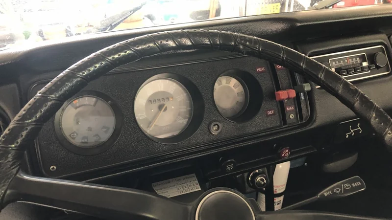 1974 Volkswagen Bus 3