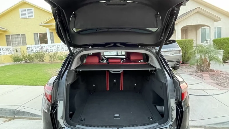 2019 Alfa Romeo Stelvio 4