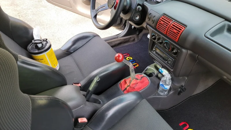 1998 Dodge Neon 4