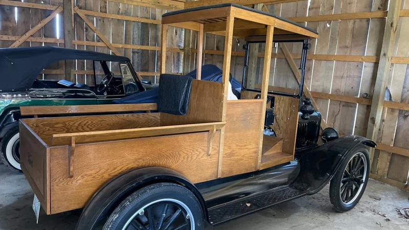 1923 Ford Model T (Truck) 3