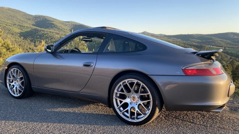 2003 Porsche 911 2