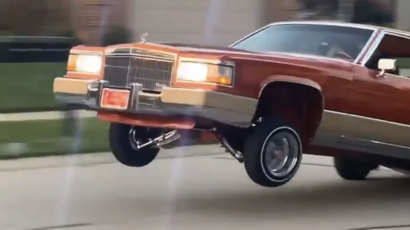 1983 Cadillac Coupe Deville 8