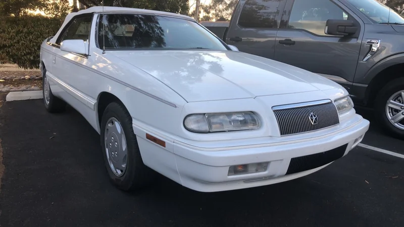 1995 Chrysler LeBaron GTC 3